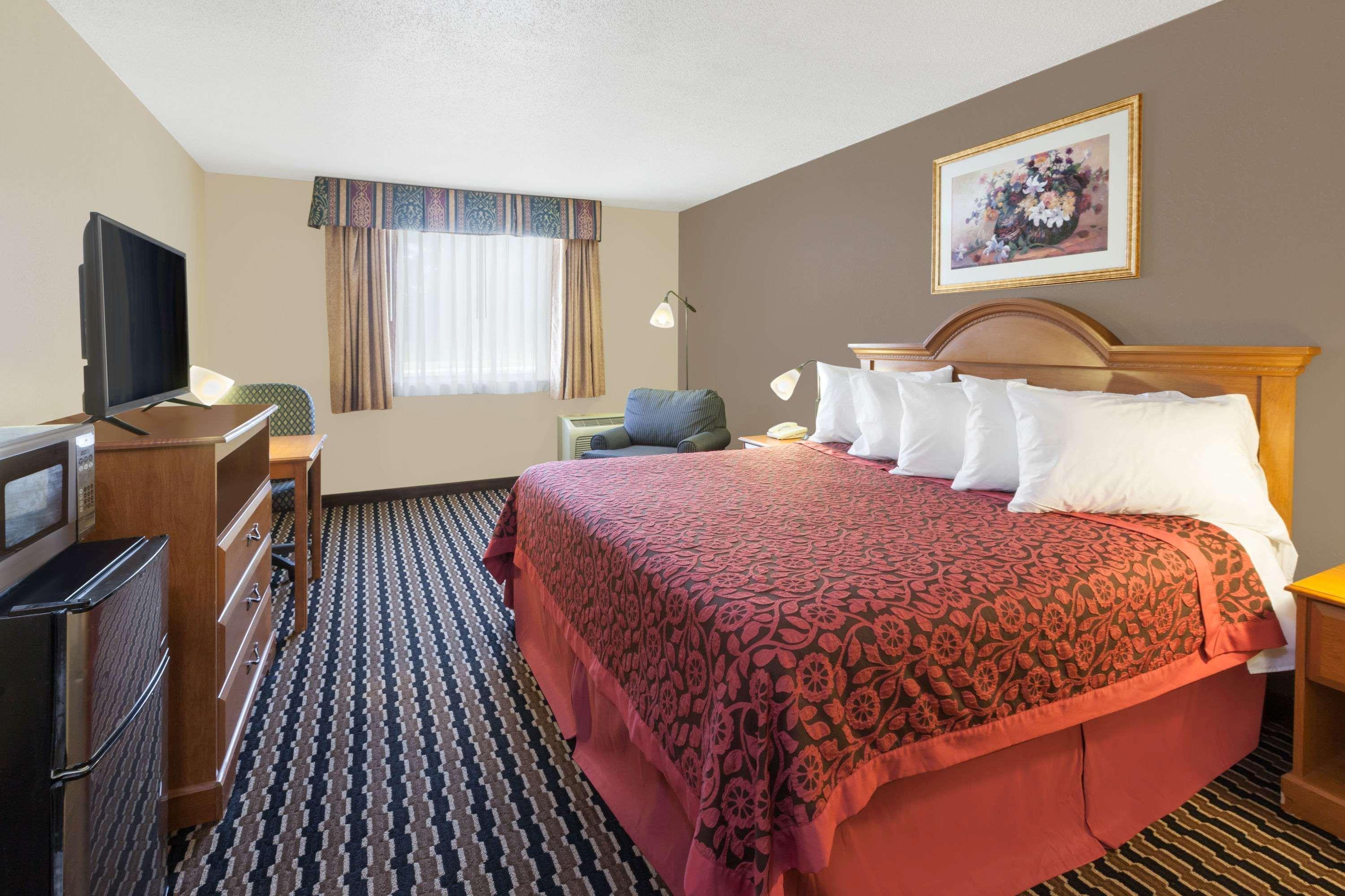 Days By Wyndham Hotel
